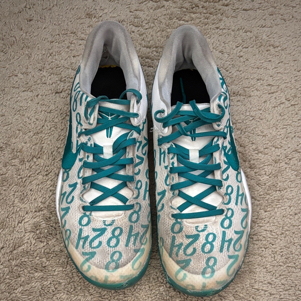 Nike Kobe 8 court shoes